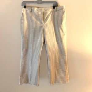 Ann Taylor Loft Capris🤍
